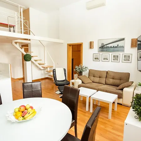 Cruz Premium Loft Apartment